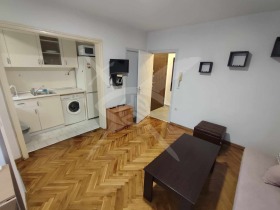 1 chambre Okrajna bolnitsa-Generali, Varna 2