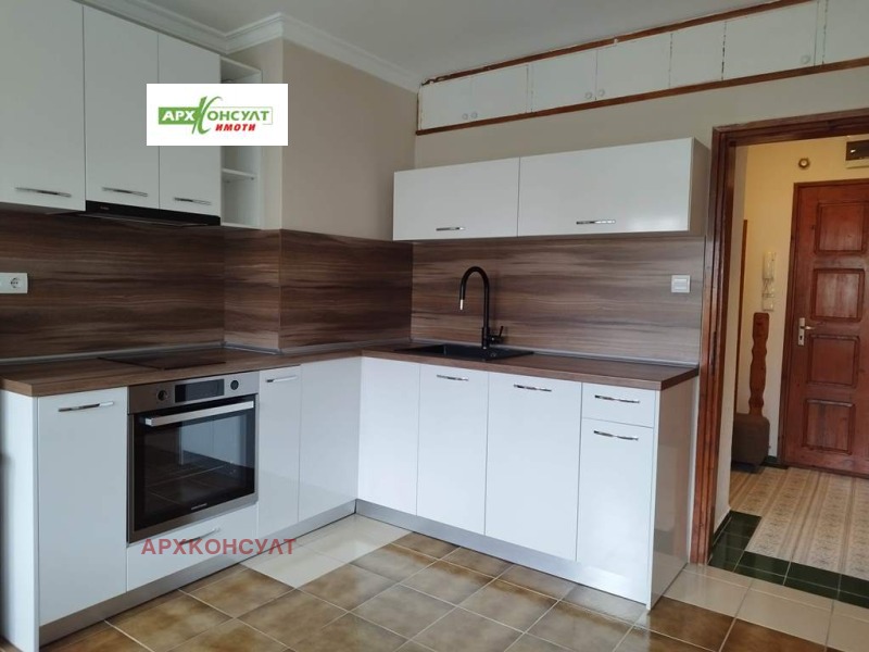 Издаје се  1 спаваћа соба Софија , Редута , 65 м2 | 69414169