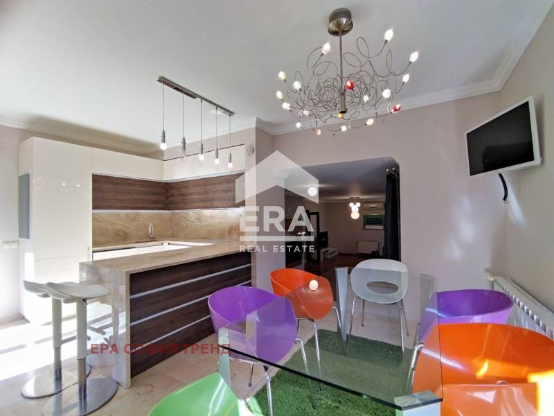 Дава под наем  3-стаен град София , в.з.Киноцентъра , 180 кв.м | 74995120