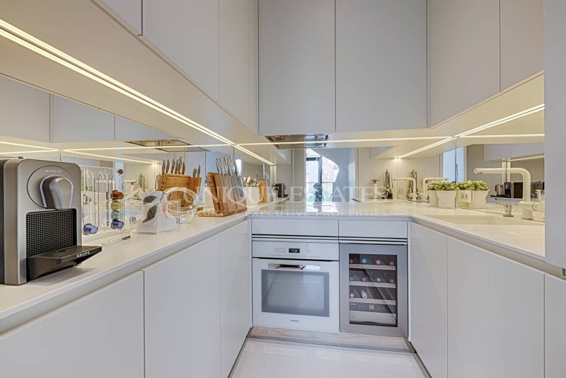 Zu vermieten  3 Schlafzimmer Sofia , Iwan Wazow , 181 qm | 99107443 - Bild [5]