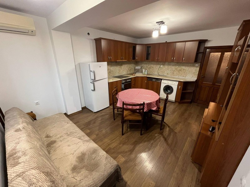 Zu vermieten  2 Schlafzimmer Plowdiw , Hristo Smirnenski , 120 qm | 88145582 - Bild [9]