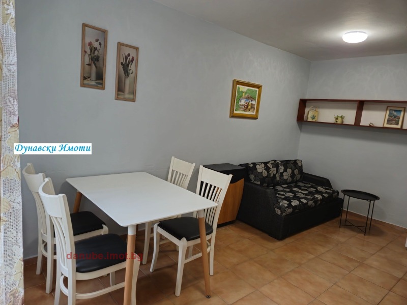 В оренду  2 спальні Русе , Възраждане , 78 кв.м | 93974609