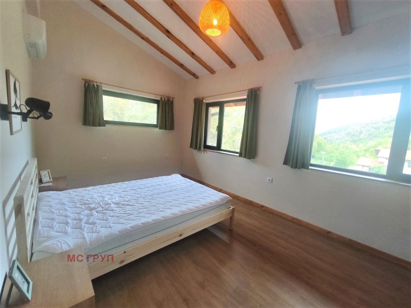 Дава под наем КЪЩА, с. Горна Брезница, област Благоевград, снимка 5 - Къщи - 52221750