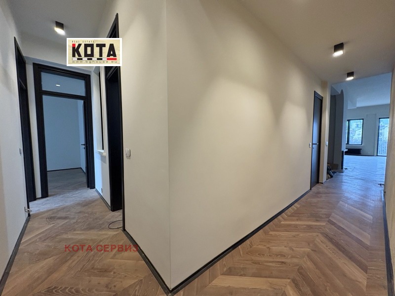 Kiadó  3 hálószobás Sofia , Centar , 220 négyzetméter | 45203681 - kép [6]