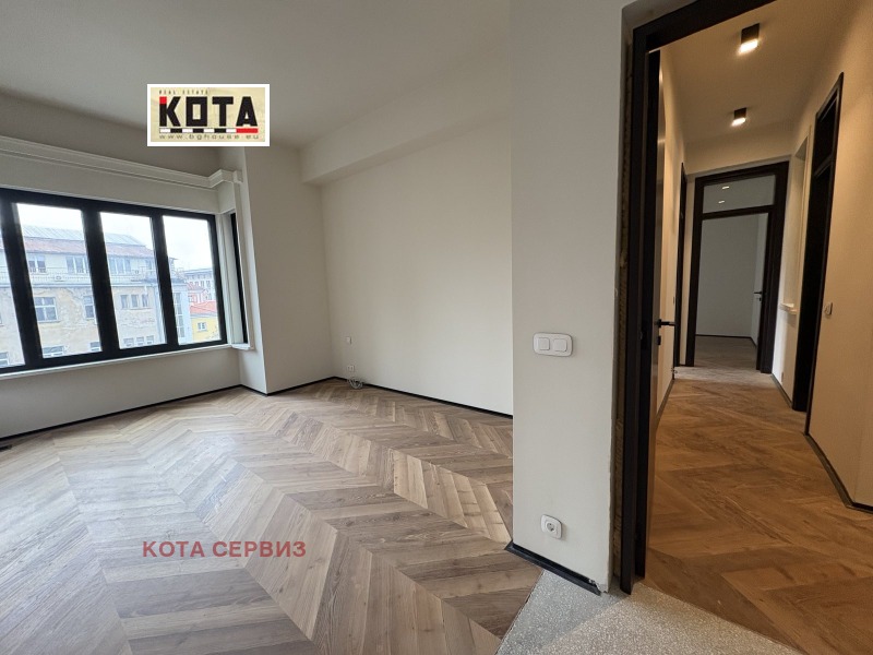 Kiadó  3 hálószobás Sofia , Centar , 220 négyzetméter | 45203681 - kép [8]