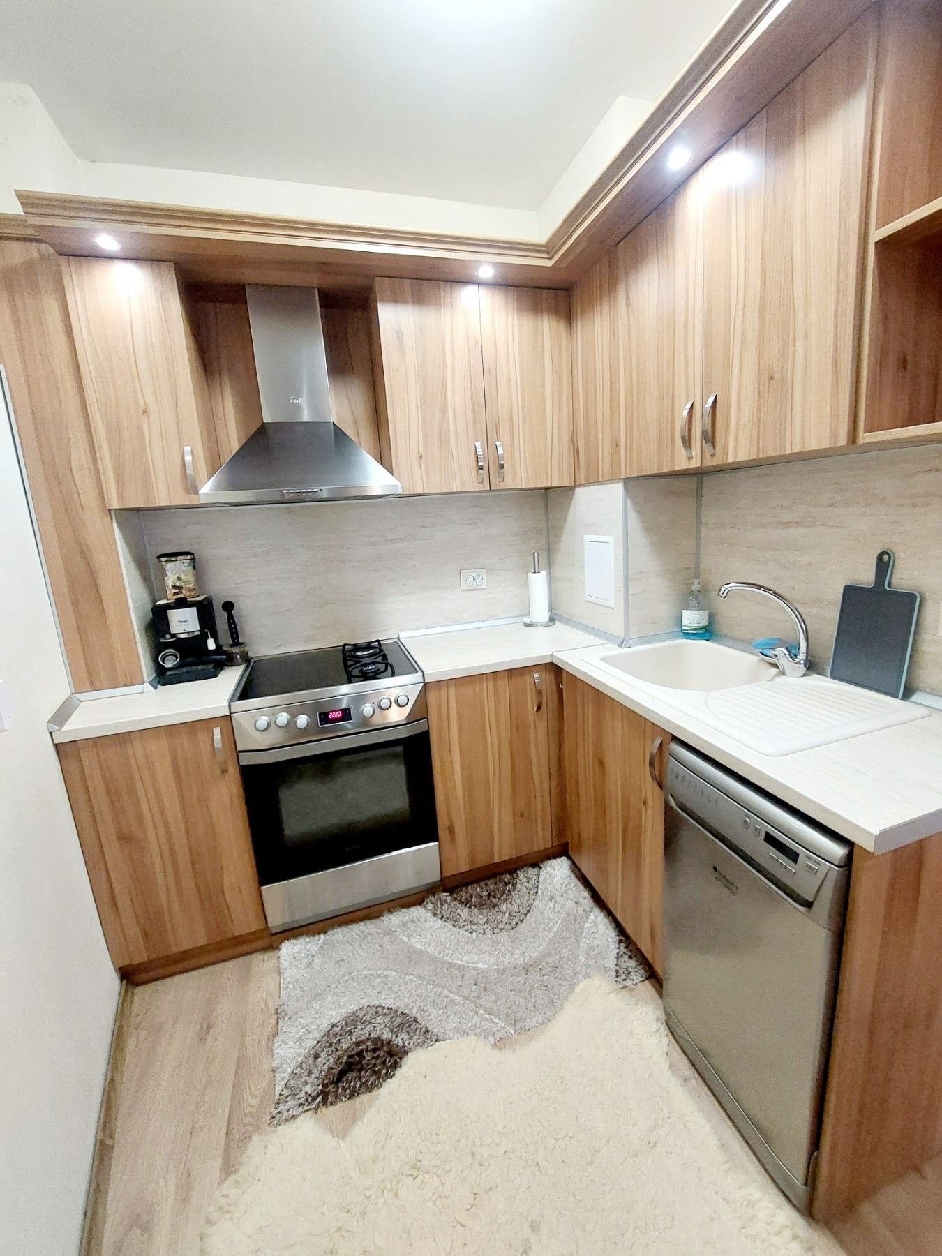 Дава под наем 3-СТАЕН, гр. София, Витоша, снимка 3 - Апартаменти - 54062860