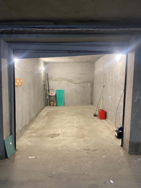ГАРАЖ, ПАРКОМЯСТО, 23 m2