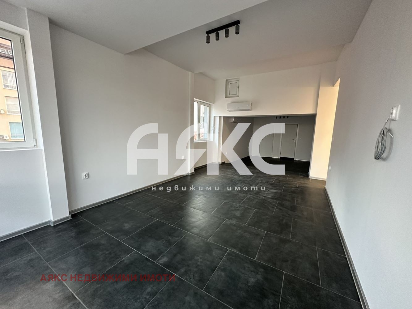 Дава под наем ОФИС, гр. София, Център