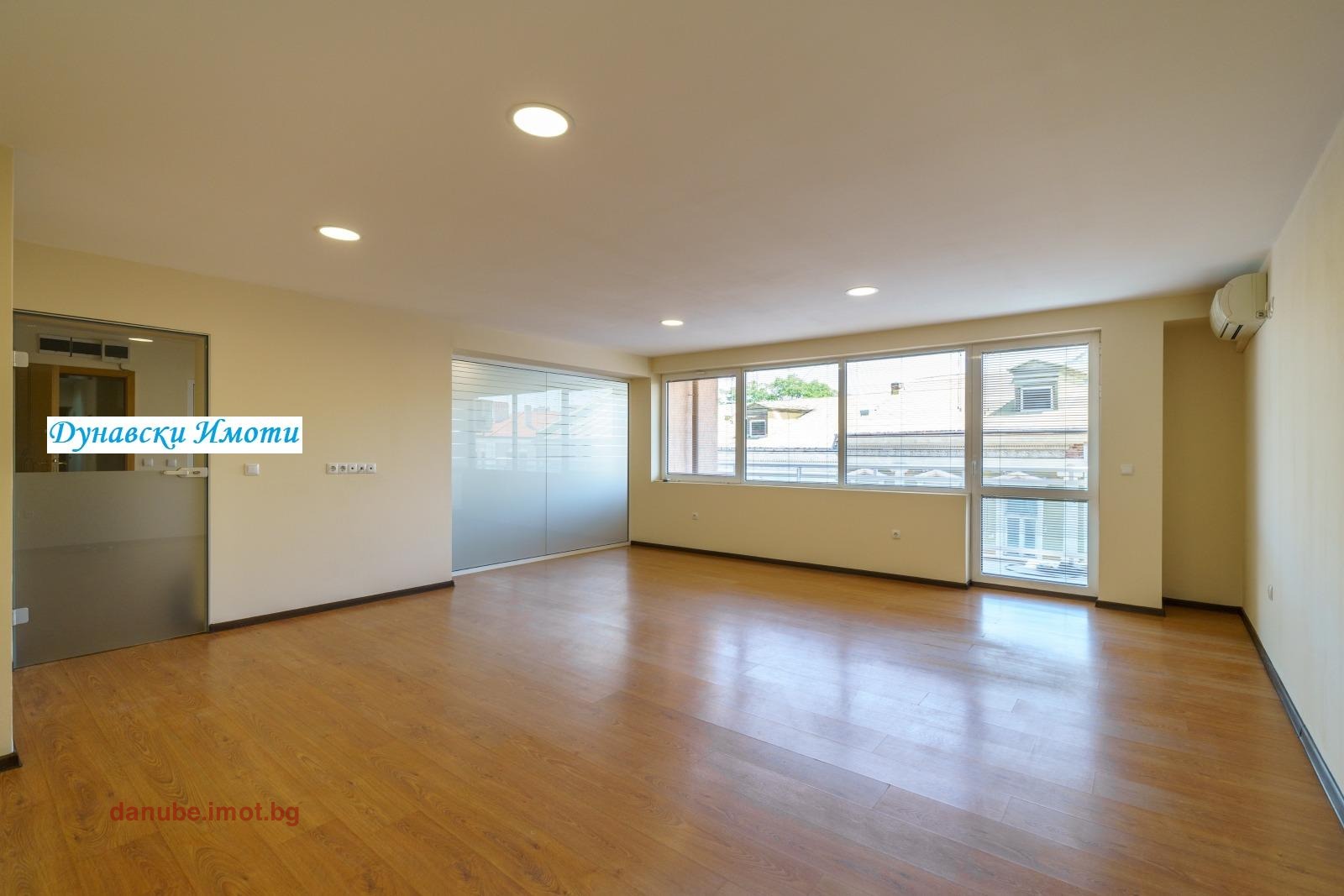 Дава под наем ОФИС, гр. Русе, Център, снимка 2 - Офиси - 53828679