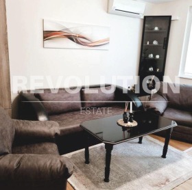 1 chambre Gratska mahala, Varna