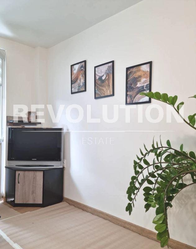 Te huur  1 slaapkamer Varna , Gratska machala , 50 m² | 73454532 - afbeelding [2]