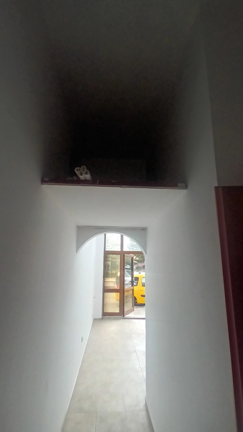 Kiadó  Üzlet Sofia , Nadezsda 2 , 35 négyzetméter | 58988368 - kép [6]