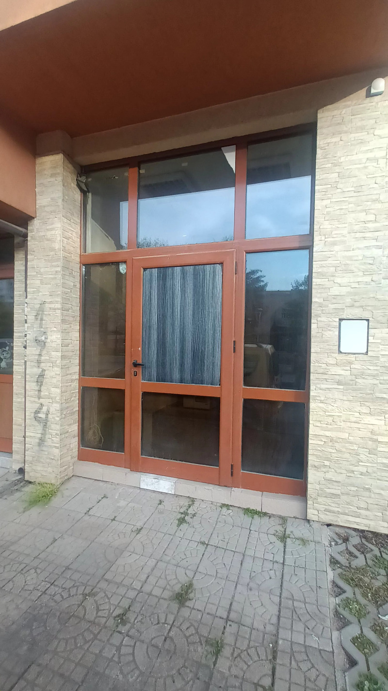 Kiadó  Üzlet Sofia , Nadezsda 2 , 35 négyzetméter | 58988368 - kép [8]