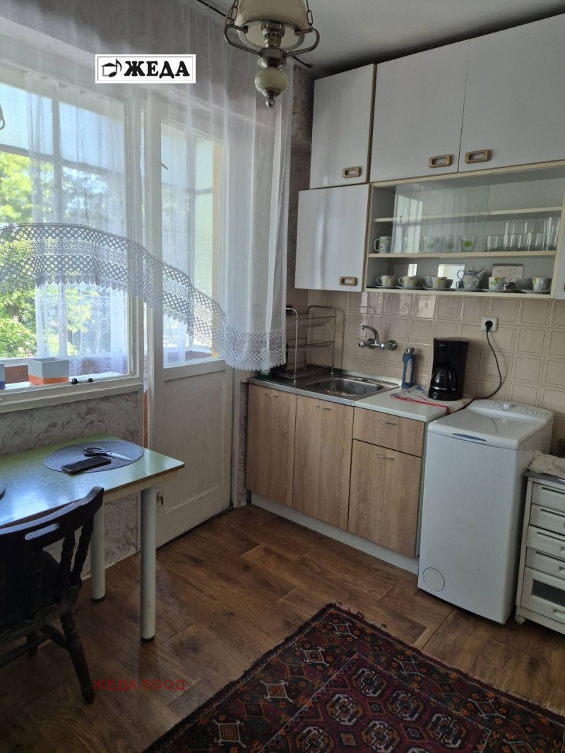Дава под наем  2-стаен град Плевен , Сторгозия , 65 кв.м | 64951332