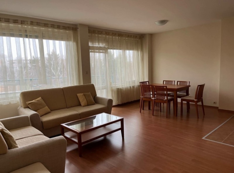 Дава под наем 3-СТАЕН, гр. София, Гоце Делчев, снимка 2 - Апартаменти - 53440398