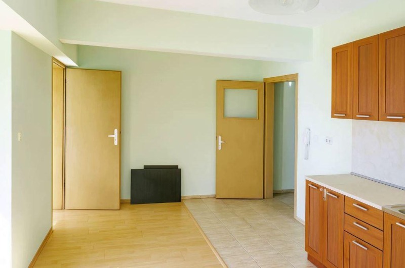 Дава под наем 2-СТАЕН, гр. Варна, Трошево, снимка 2 - Апартаменти - 52659043