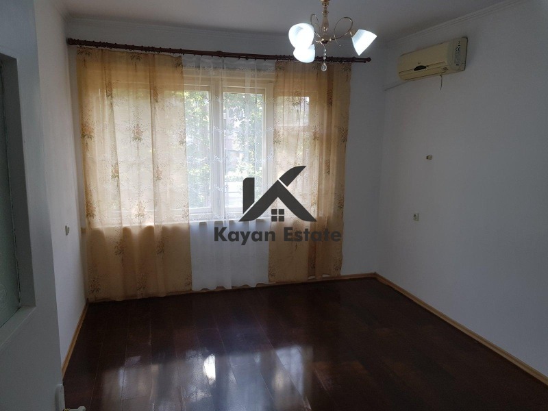 Para alugar  2 quartos Plovdiv , Centralna gara , 120 m² | 71376546 - imagem [8]