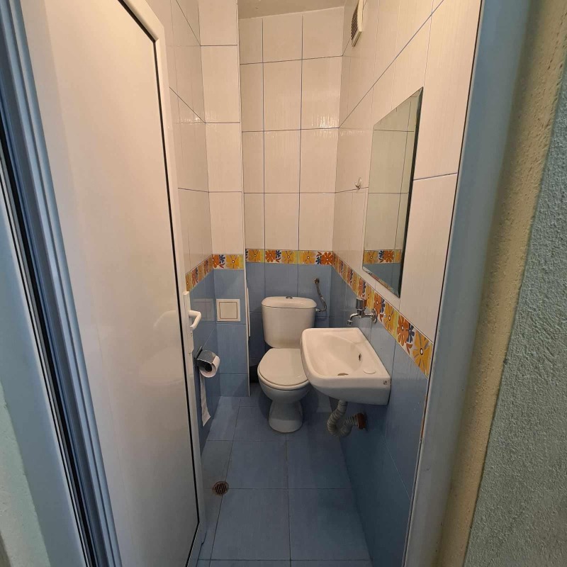 En renta  2 dormitorios Plovdiv , Marasha , 100 metros cuadrados | 84220588 - imagen [8]