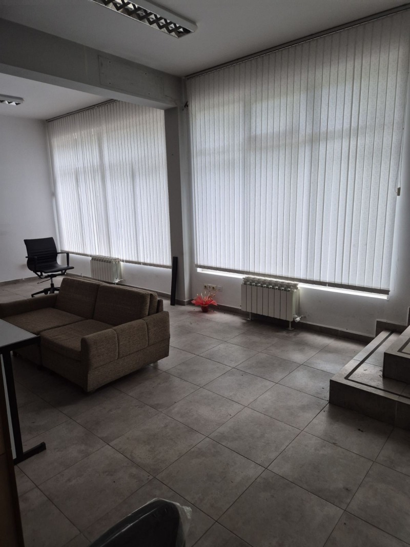 Kiadó  Üzlet Sofia , Banisora , 48 négyzetméter | 15106979 - kép [4]