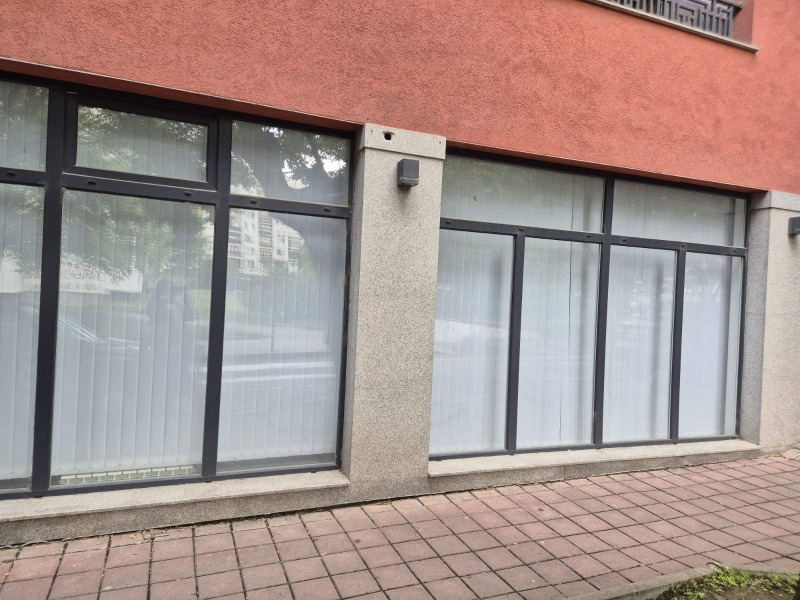 Kiadó  Üzlet Sofia , Banisora , 48 négyzetméter | 15106979 - kép [3]