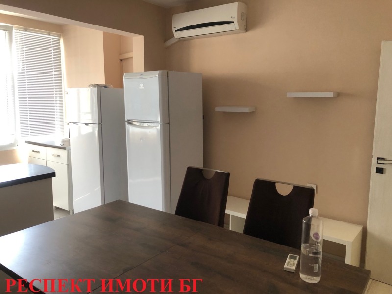En renta  1 dormitorio Plovdiv , Tsentar , 60 metros cuadrados | 66891376 - imagen [8]