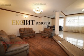 3 makuuhuonetta Dianabad, Sofia 3